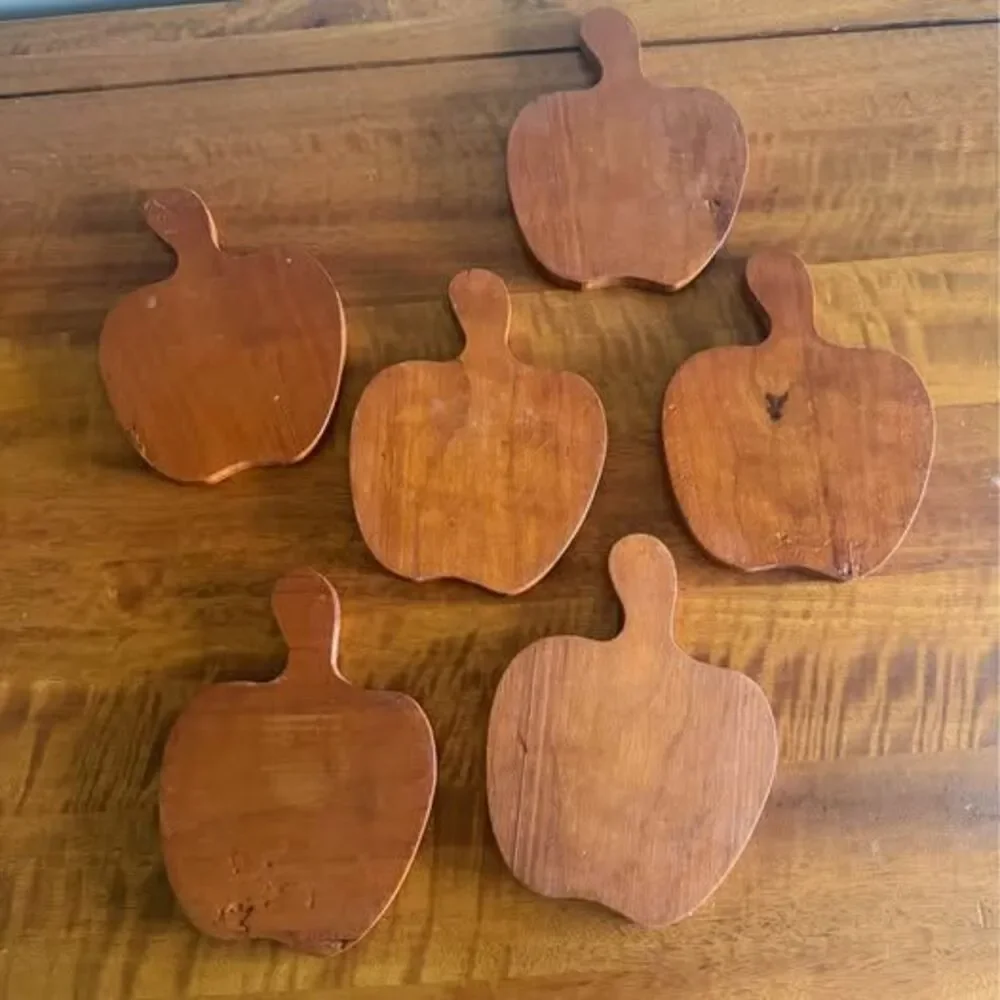 Vintage Wooden Apple-Shaped Coasters with Holder - Set of 6